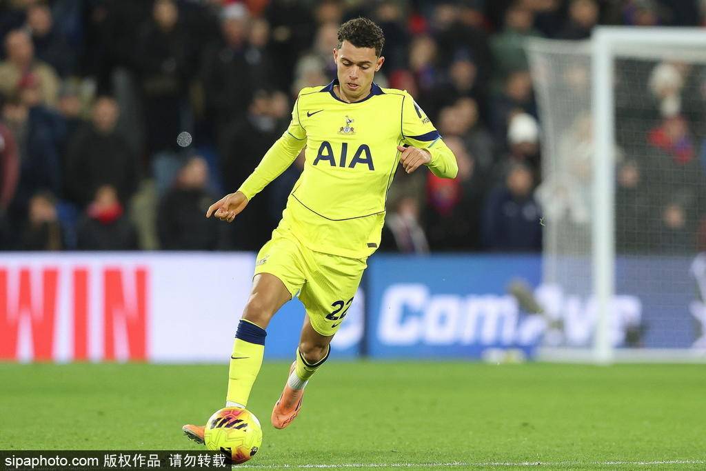 转会费3350万镑！水晶宫官宣热刺前锋布伦南-约翰逊加盟